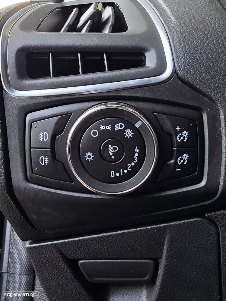 Ford Focus SW 1.0 EcoBoost S&S ST-Line - 20