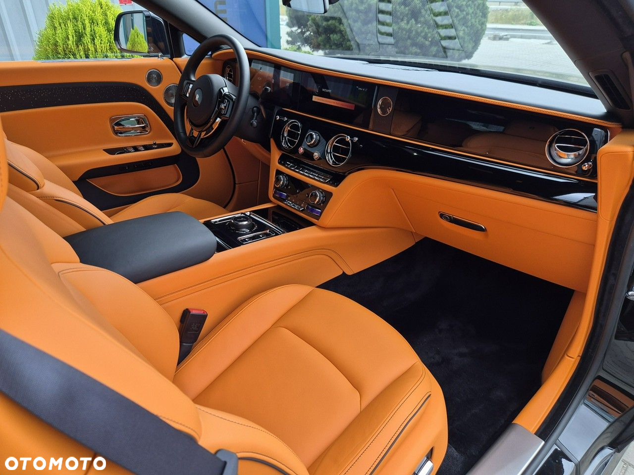 Rolls-Royce Spectre - 16