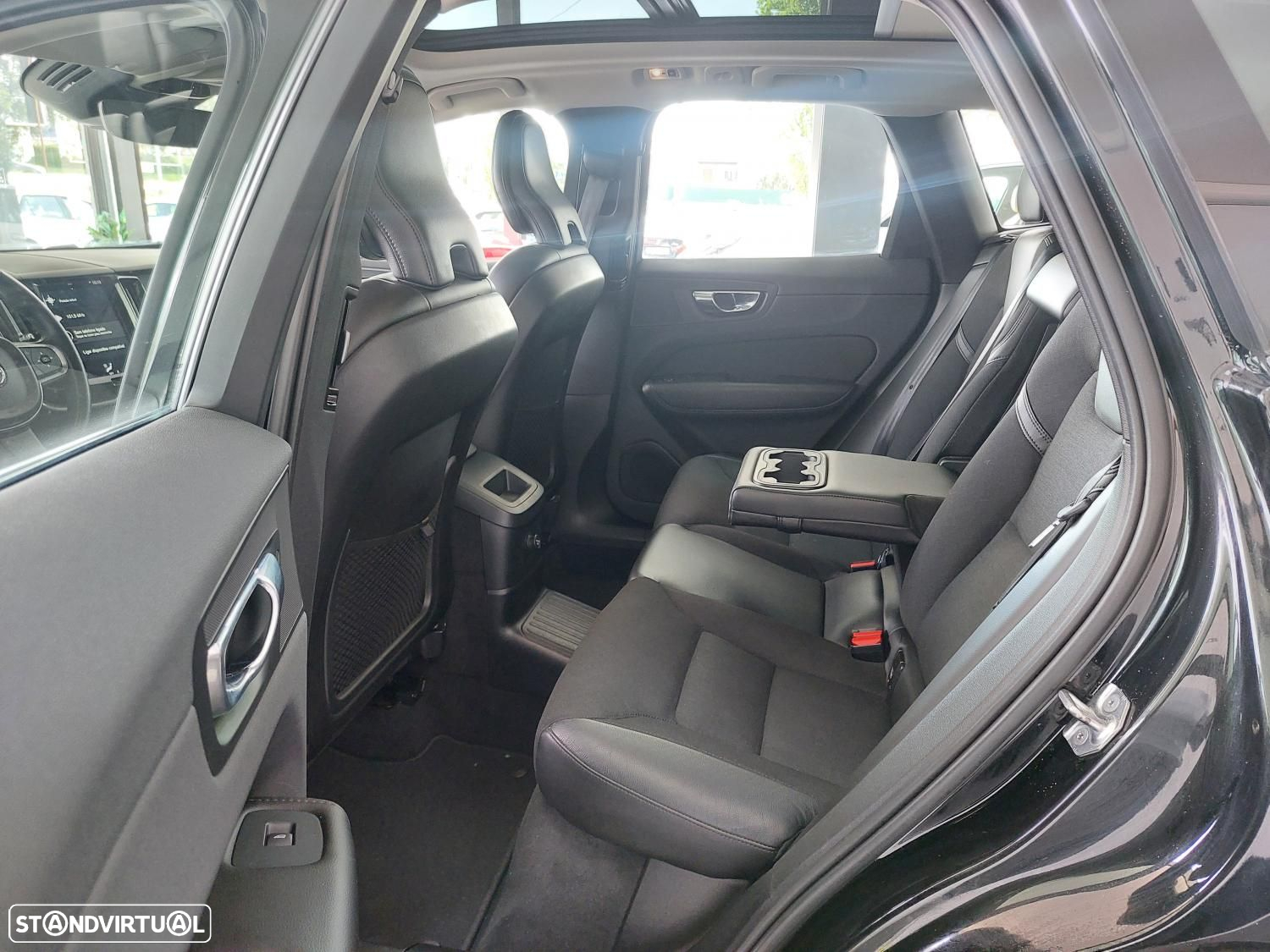 Volvo XC 60 2.0 T8 PHEV Momentum AWD - 18