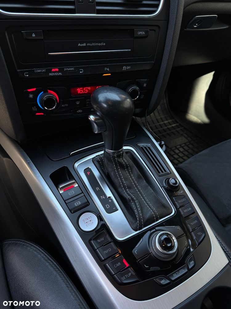 Audi S4 Avant S tronic - 16