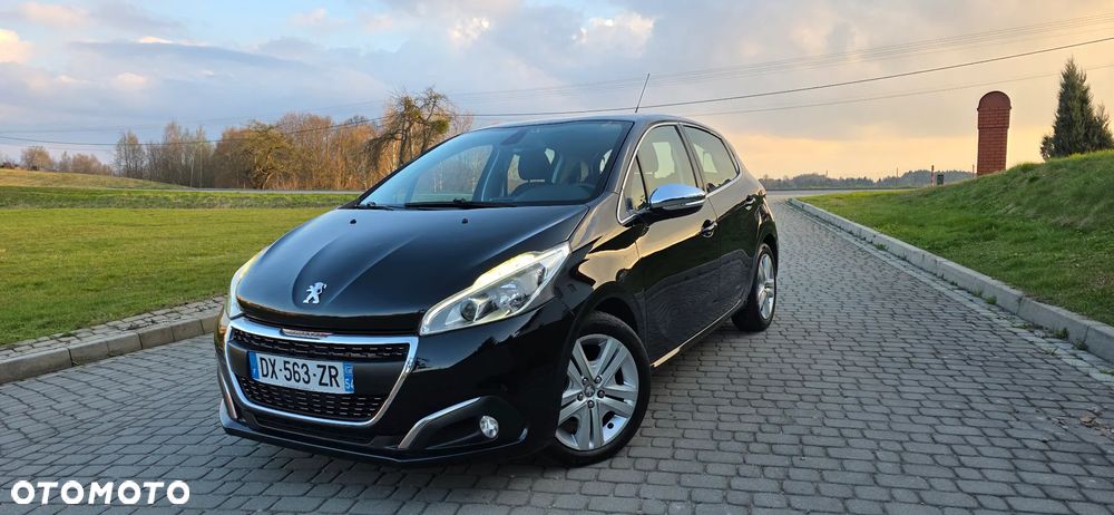 Peugeot 208 - 3