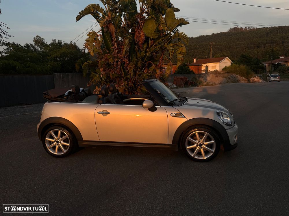 MINI Cabrio Cooper D - 12