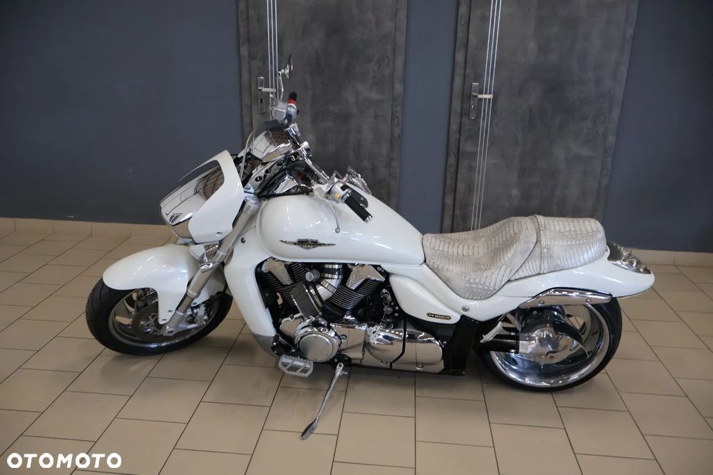 Suzuki Intruder - 18