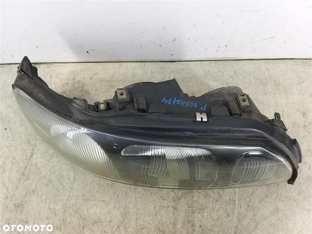 Reflektor lampa przód prawa Volvo S60 I 2000–2010 VALEO 9151852 - 2