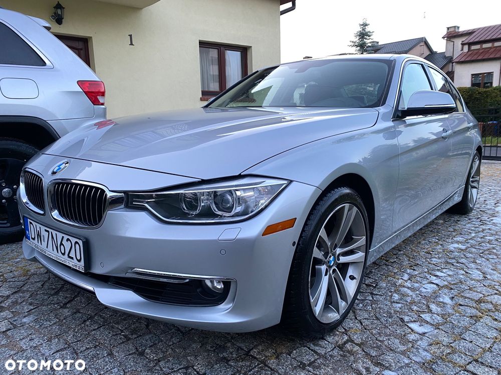 BMW Seria 3 335i Luxury Line - 6