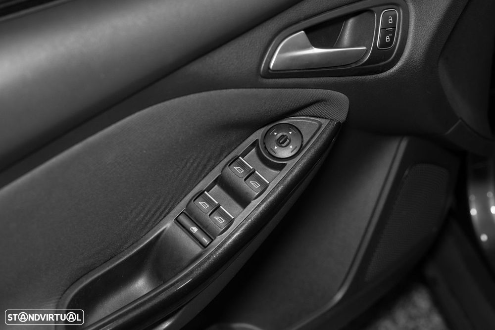 Ford Focus SW 1.5 TDCi Titanium - 28