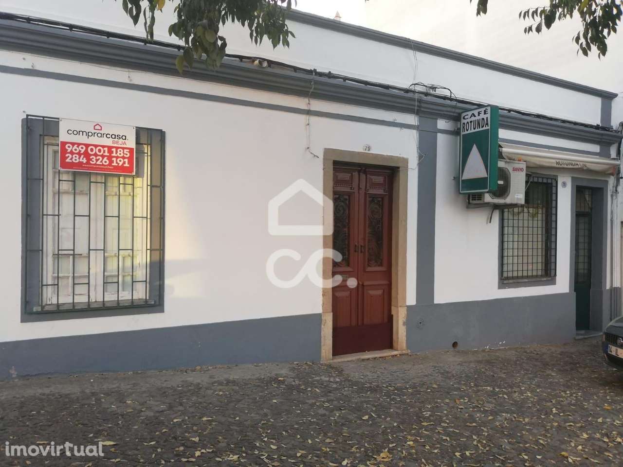 Moradia V3  com áreas bastante amplas, quintal com 310m2 possibilidade - Grande imagem: 2/31