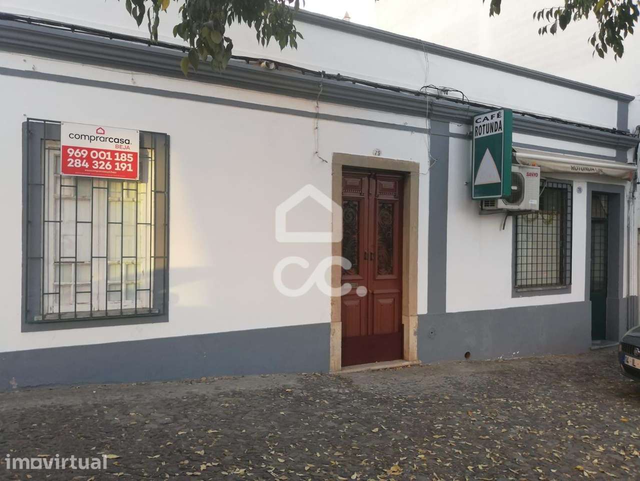 Moradia V3  com áreas bastante amplas, quintal com 310m2 possibilidade - Grande imagem: 2/31