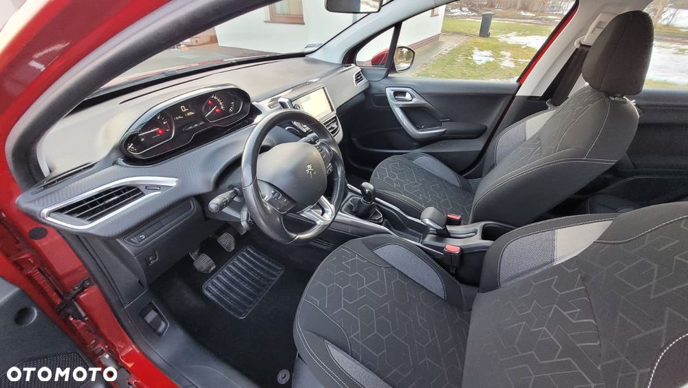 Peugeot 2008 1.2 Pure Tech Active - 16