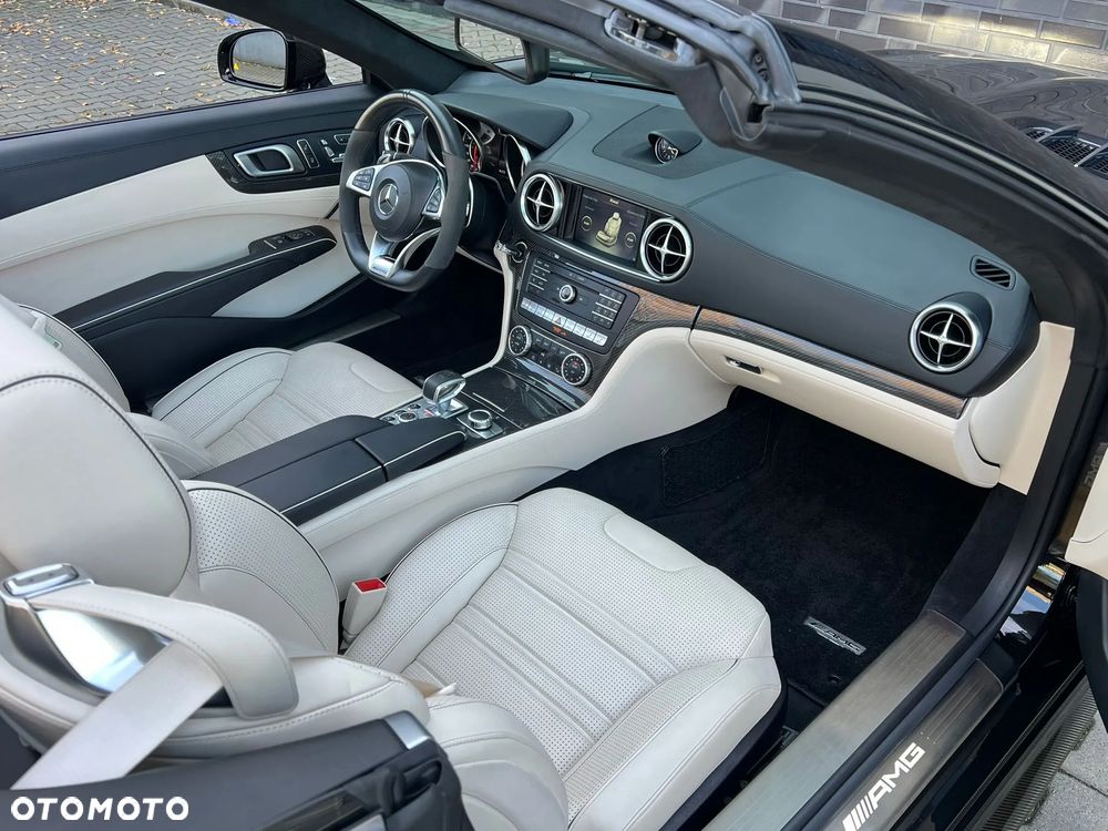Mercedes-Benz SL 63 AMG - 23