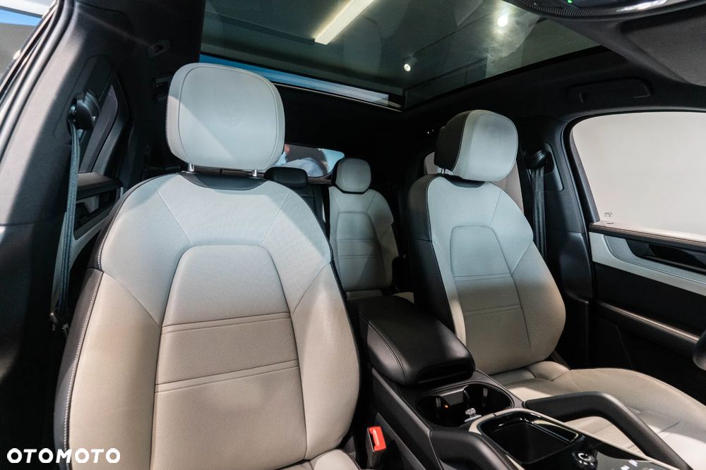 Porsche Cayenne Standard - 16
