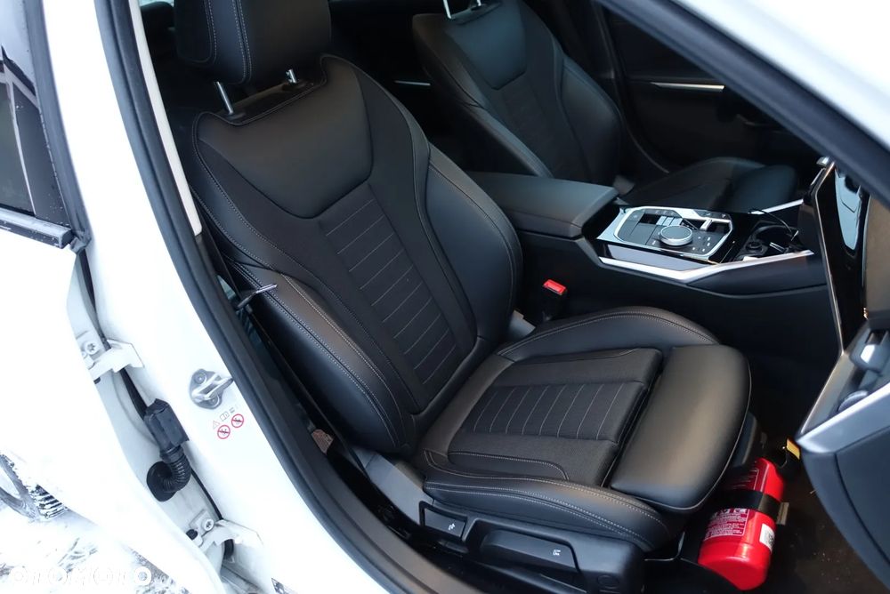 BMW Seria 3 318d - 15