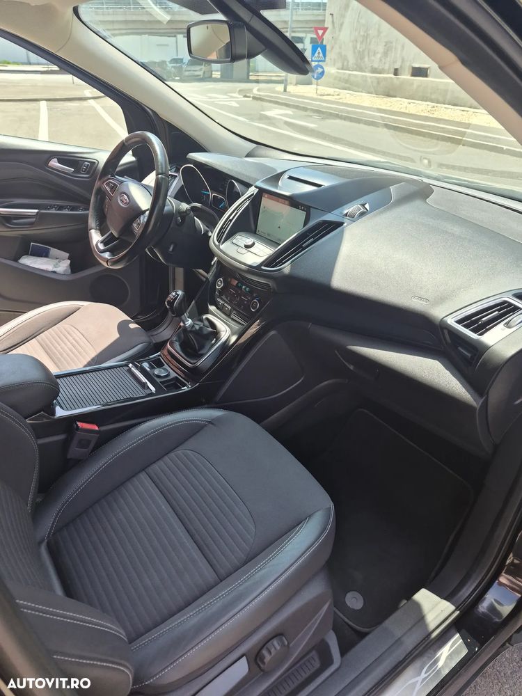 Ford Kuga 1.5 TDCi 2WD Titanium - 10