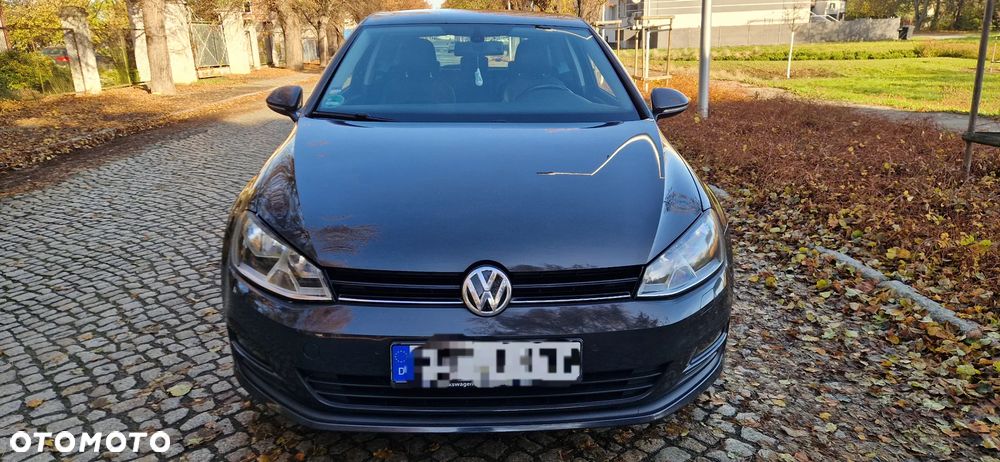 Volkswagen Golf - 6