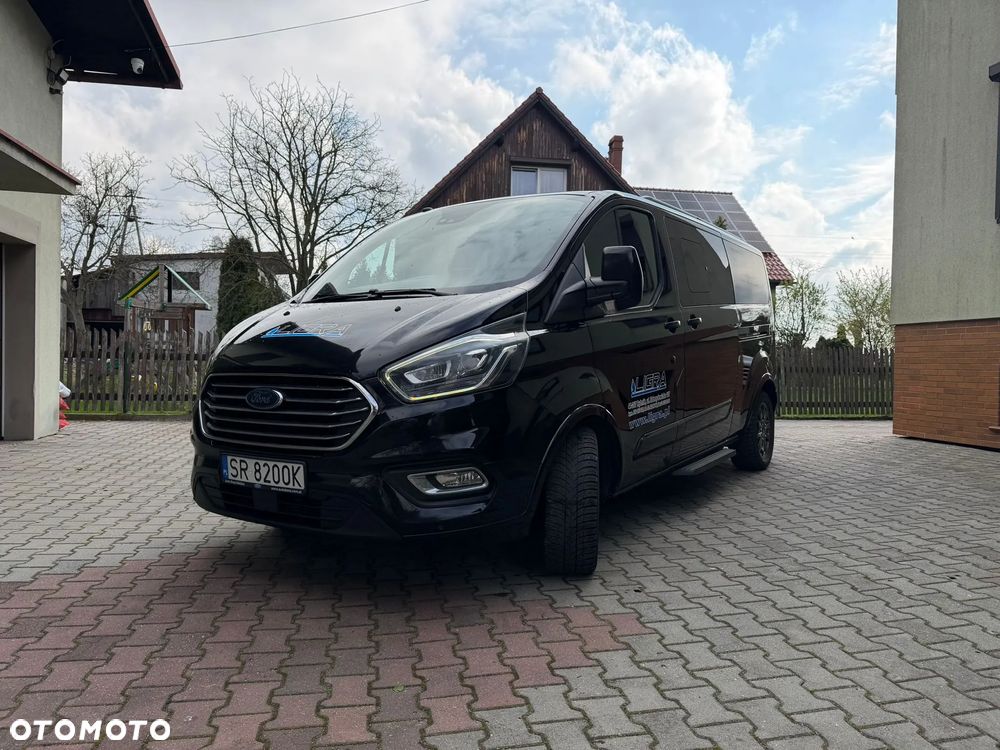 Ford Tourneo Custom - 2