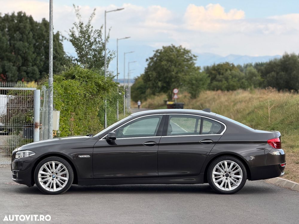 BMW Seria 5 530d xDrive Aut. Luxury Line - 2