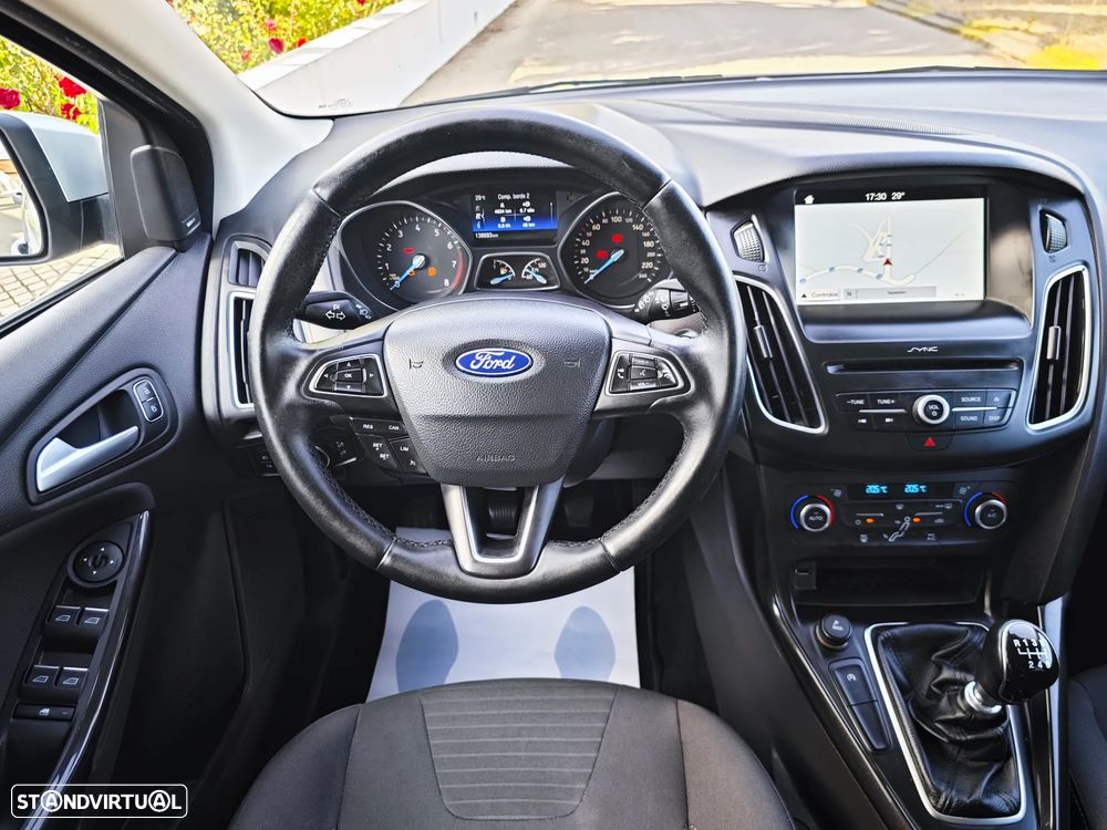 Ford Focus SW 1.0 SCTi Titanium - 12