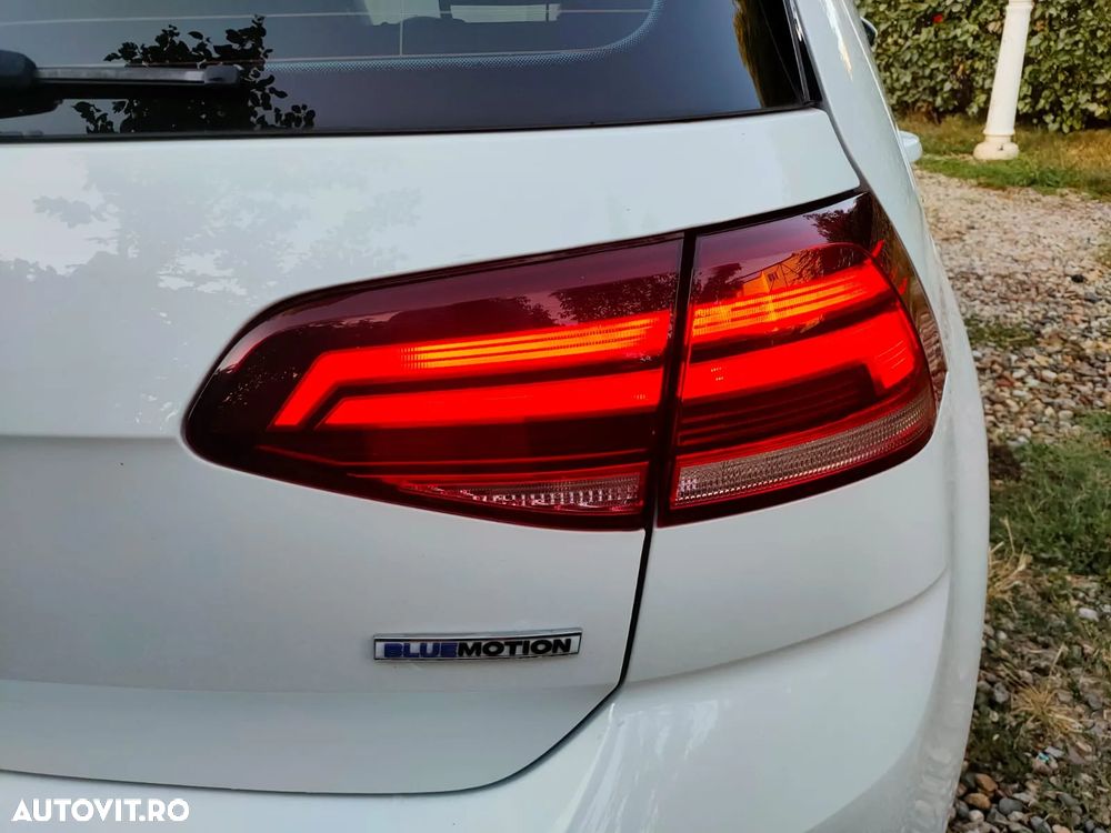 Volkswagen Golf 1.5 TSI BlueMotion ACT DSG Comfortline - 4