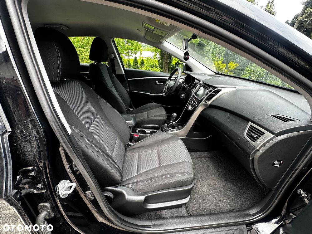 Hyundai i30 1.4 Premium - 18