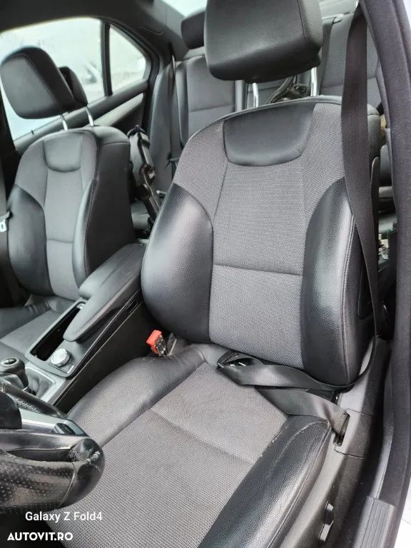 Interior Mercedes C-Class W204 - 1