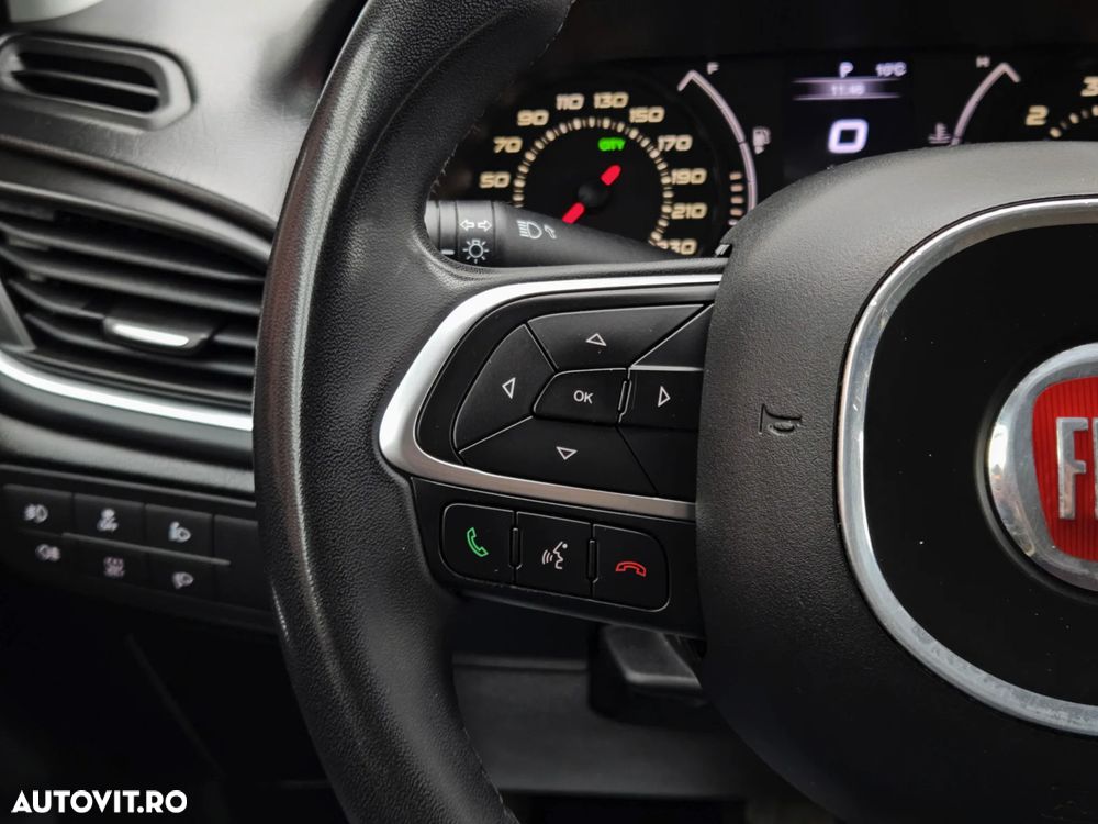 Fiat Tipo 1.6 MultiJet DCT Lounge - 16