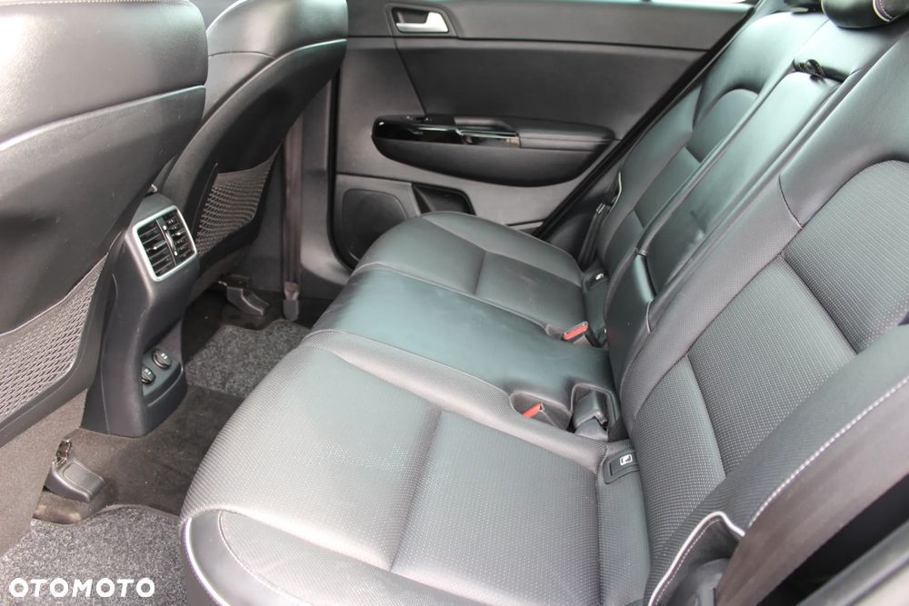 Kia Sportage 1.7 CRDI XL 2WD - 11