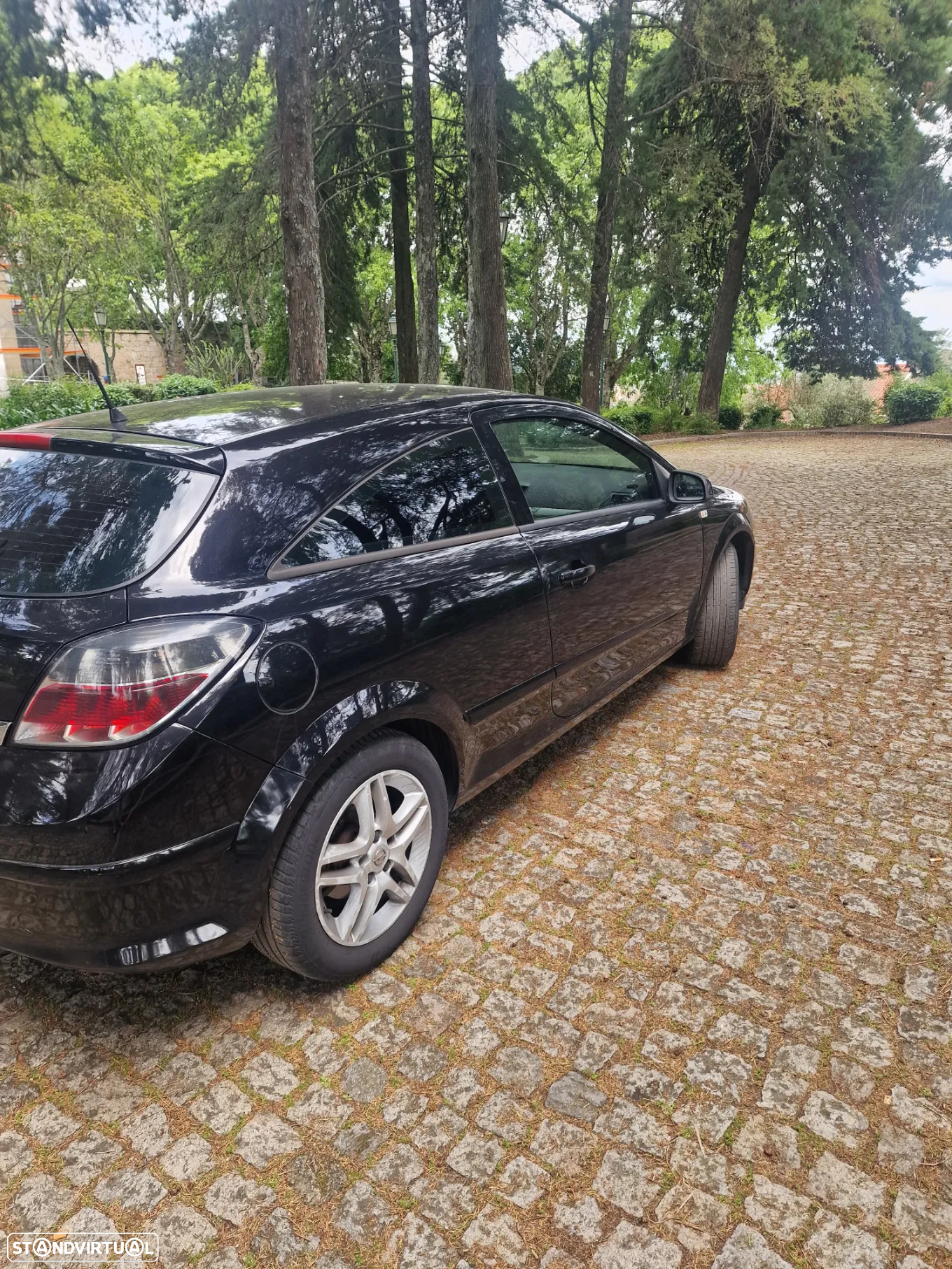Opel Astra GTC 1.3 CDTi - 4