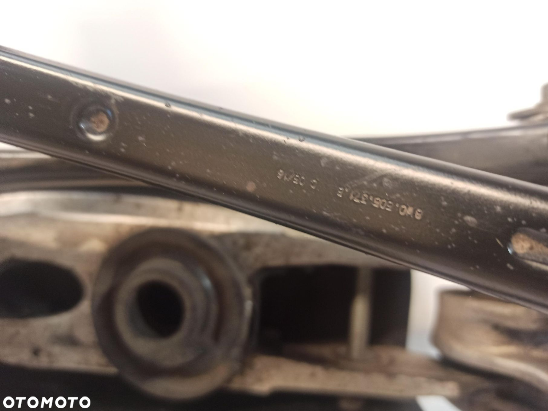 AUDI A4 B9 AVANT ZAWIESZENIE BELKA TYŁ 8W0505235AE - 7