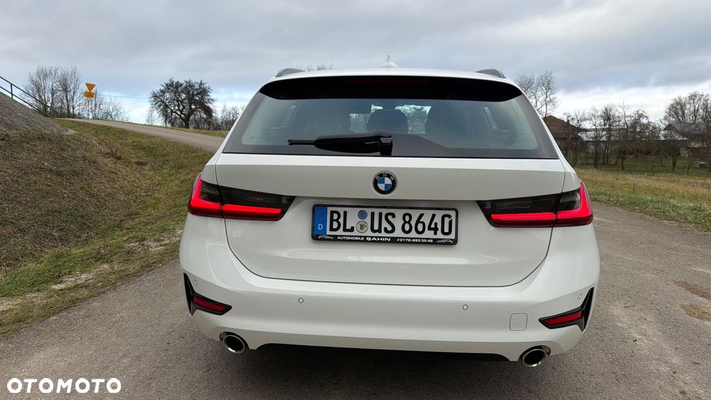 BMW Seria 3 320d Sport Line Shadow sport - 14