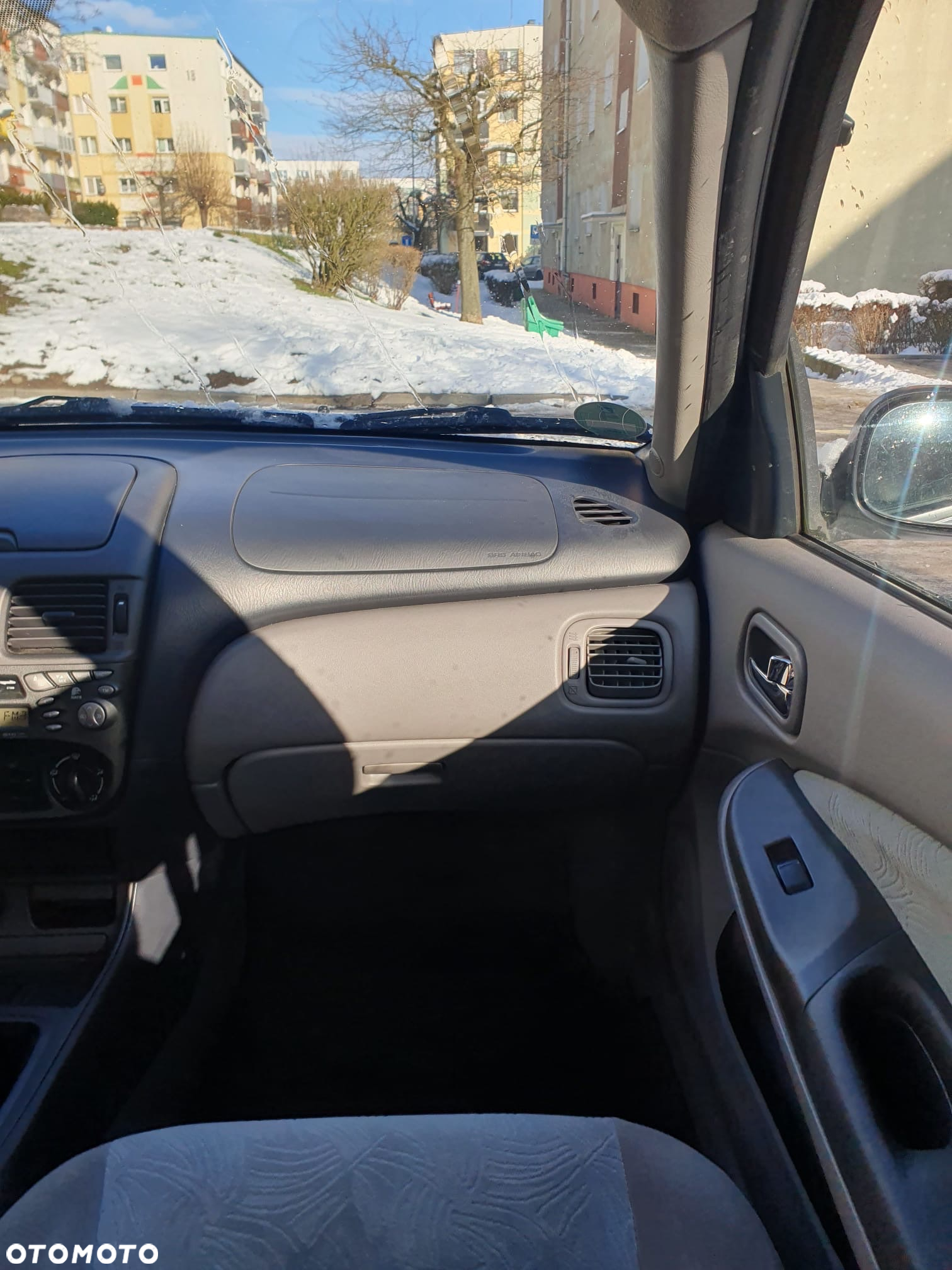 Nissan Almera - 13