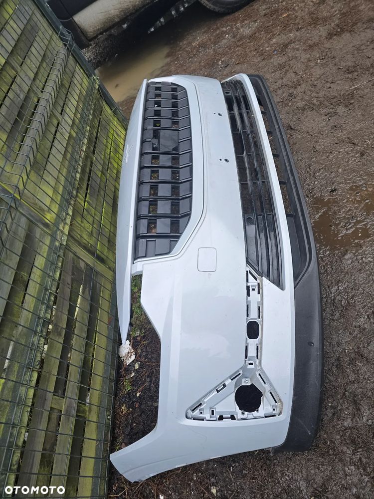 Polestar 2 zderzak przód ładny oryginał - 2