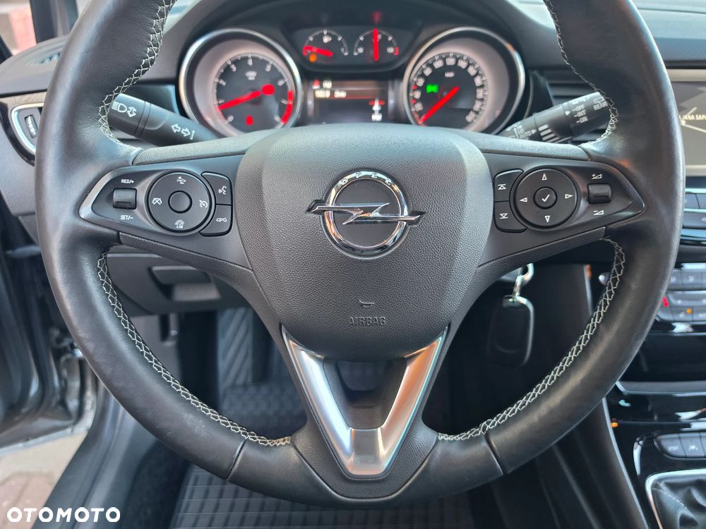 Opel Astra 1.4 T Cosmo EU6 - 31