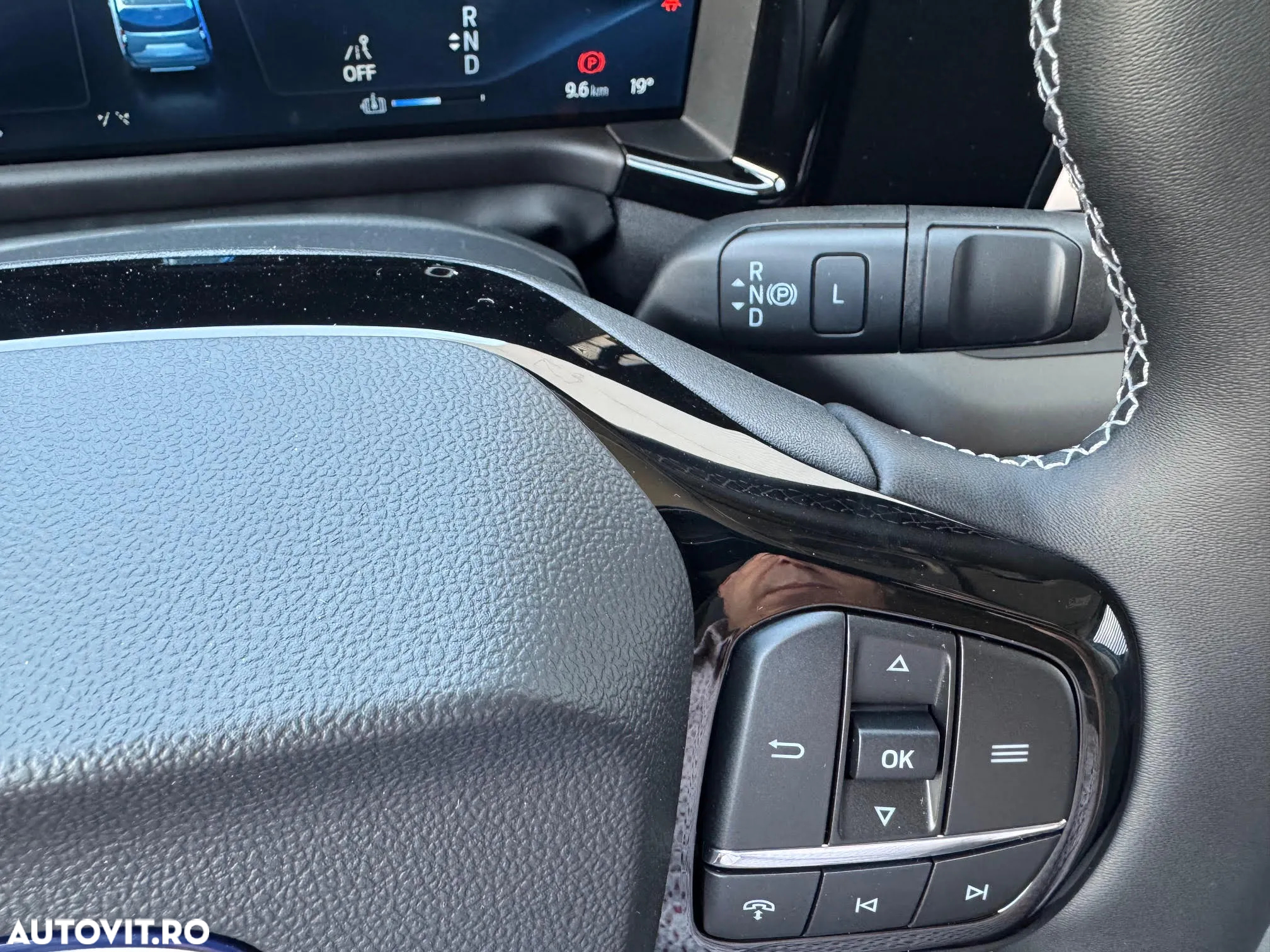 Ford Tourneo Courier - 11