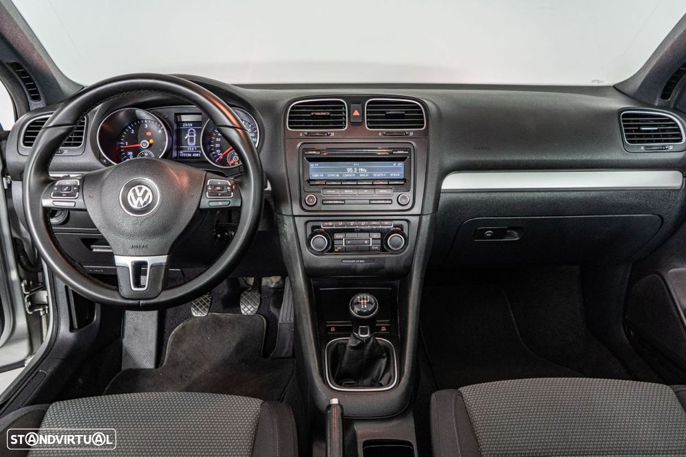 VW Golf Cabriolet 1.6 TDi BlueMotion - 26