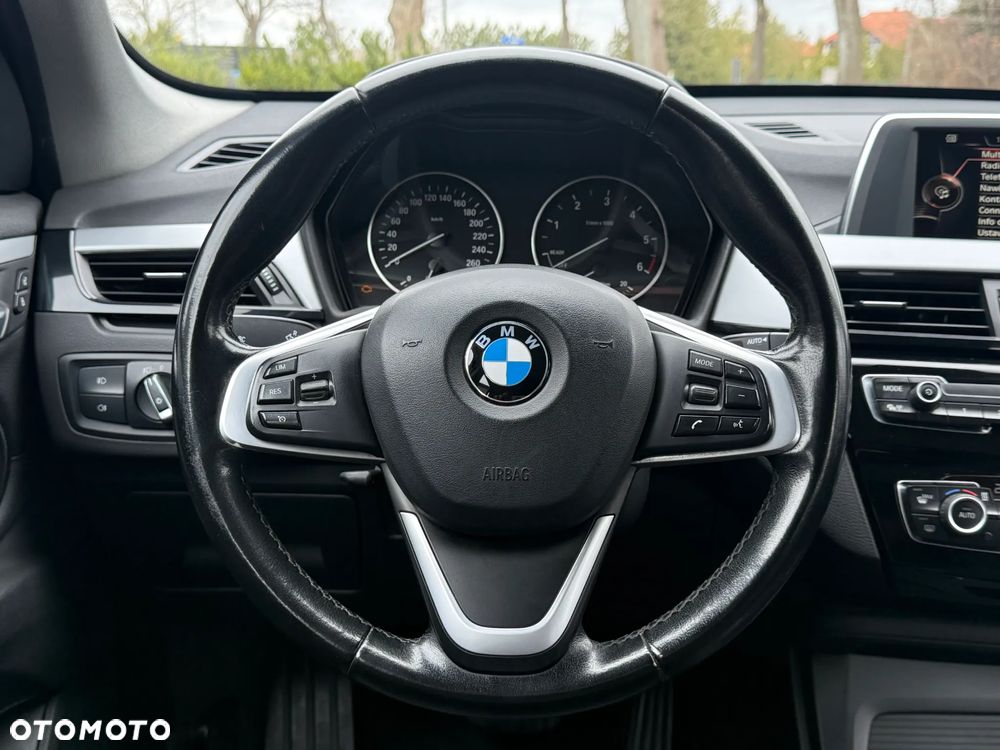 BMW X1 xDrive20d xLine sport - 24