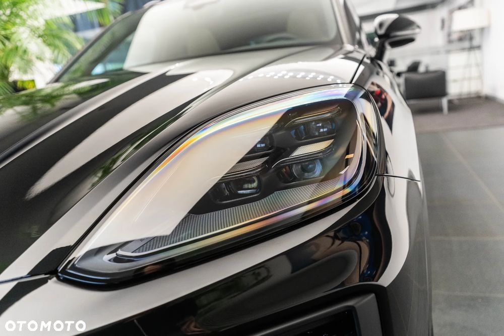 Porsche Cayenne E-Hybrid PHEV Black Edition - 34