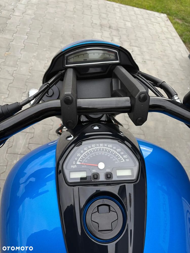 Suzuki Boulevard - 15