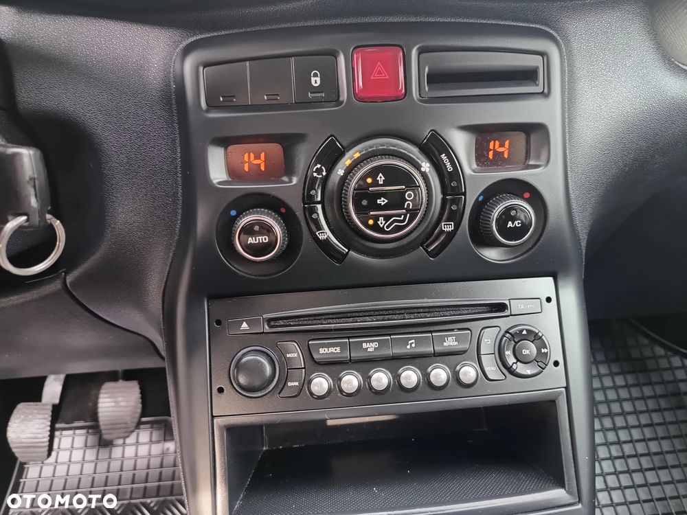 Citroën C3 Picasso 1.4i Attraction - 12