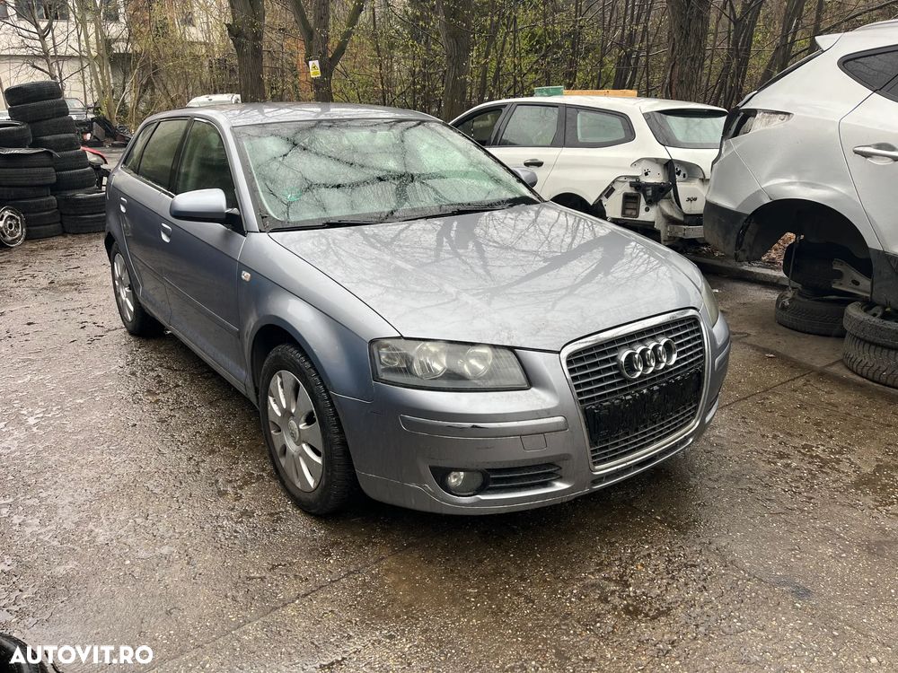 Dezmembrez Audi A3 8P facelift 4 usi gri LY7H 2006 1,6 FSI benzina cod BLP 85KW HBM - 4