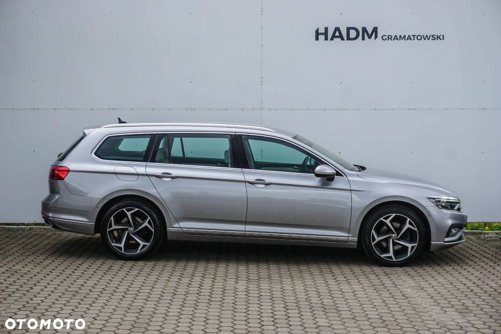 Volkswagen Passat 2.0 TDI Elegance DSG - 9