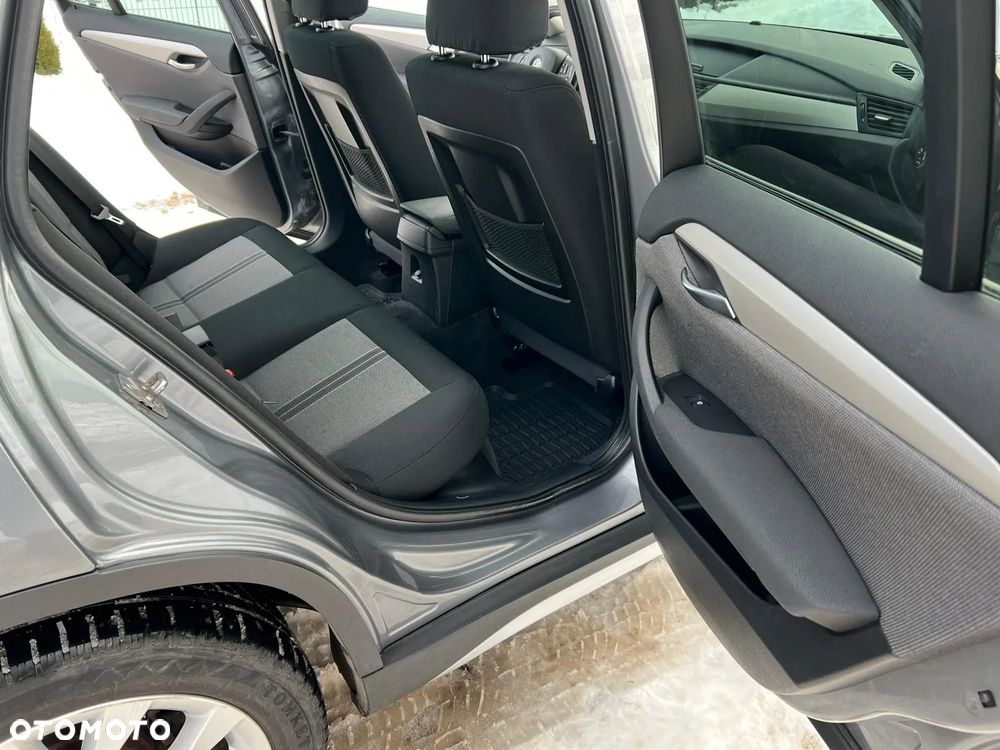 BMW X1 xDrive18d xLine - 10