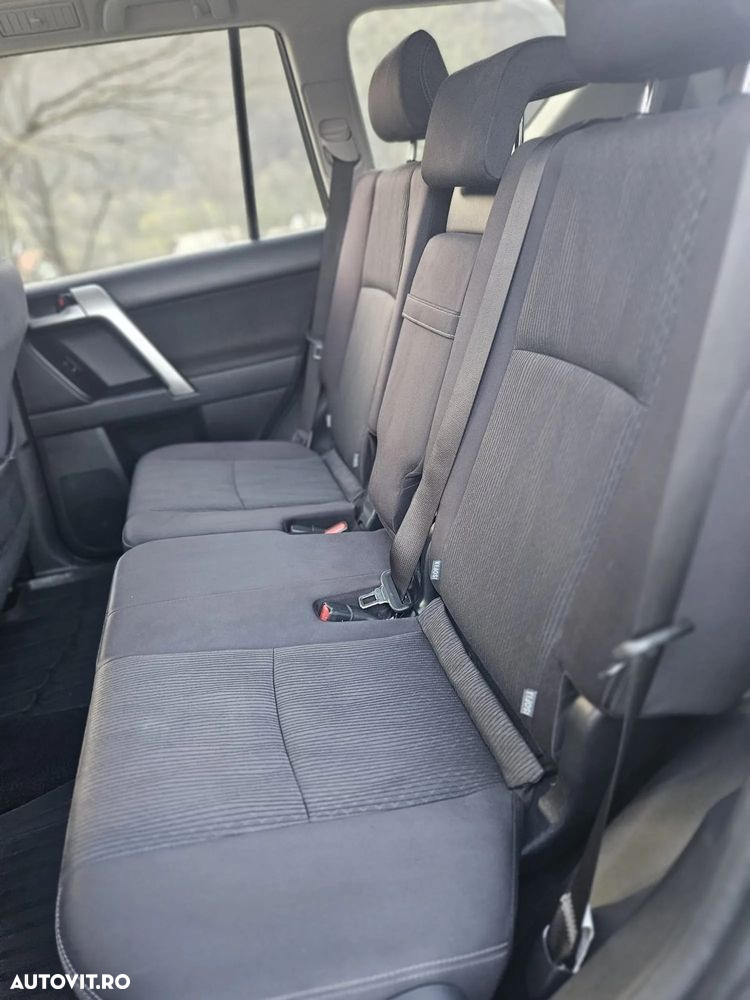 Toyota Land Cruiser 2.8l D-4D 204 CP A/T 7 locuri Executive - 3