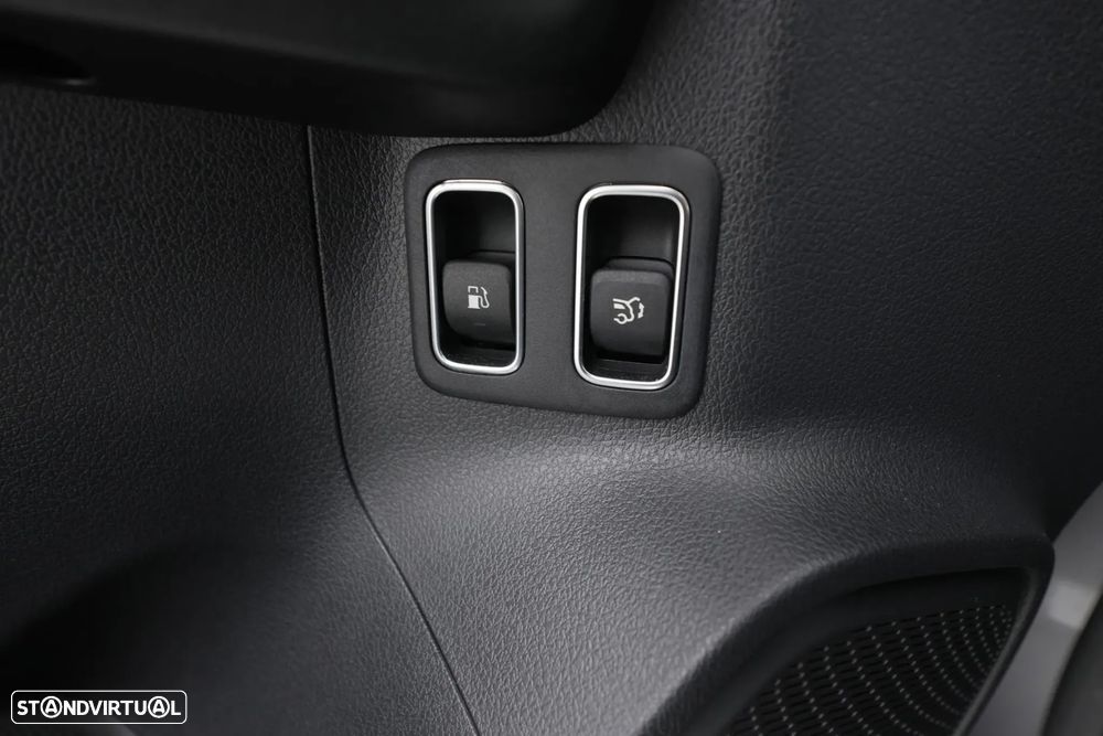 Mercedes-Benz B 250 e AMG Line - 26