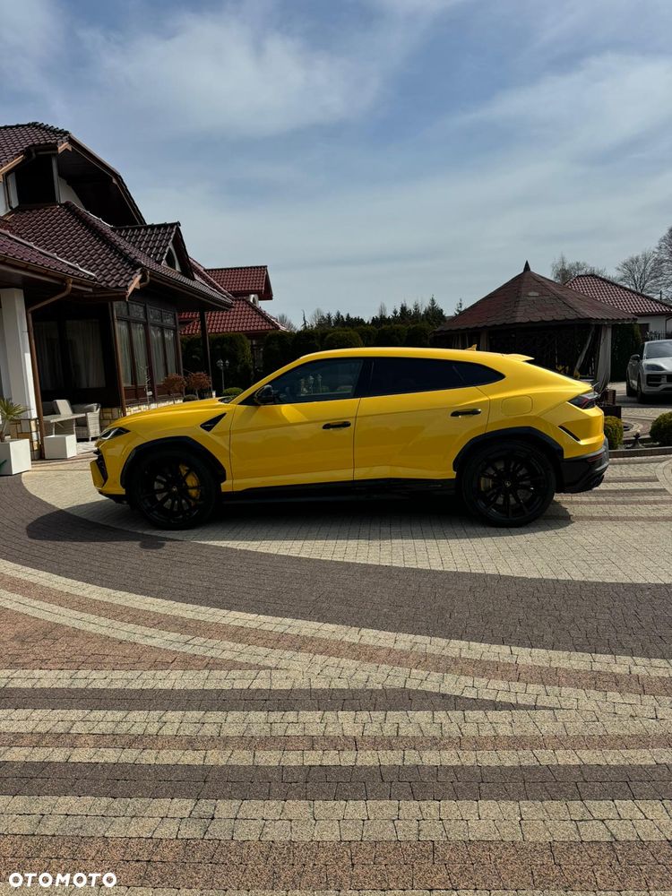 Lamborghini Urus - 11