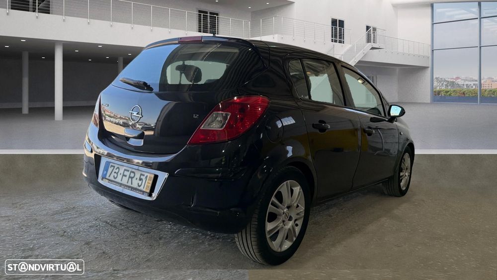 Opel Corsa 1.2 Cosmo - 3