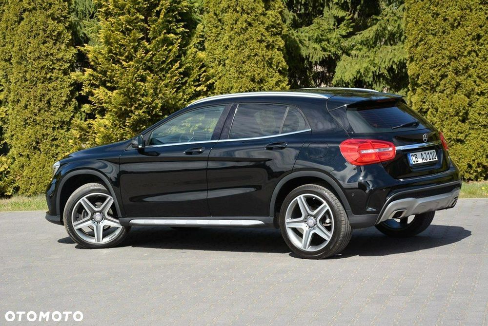 Mercedes-Benz GLA 200 AMG Line - 4