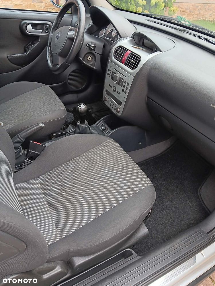 Opel Corsa - 8