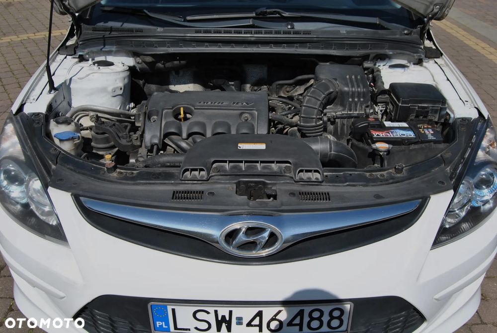 Hyundai i30 1.6 Comfort - 13