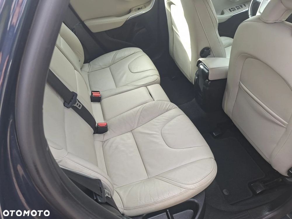 Volvo V40 D2 Momentum - 15