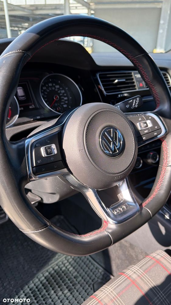 Volkswagen Golf 2.0 TSI BMT GTI Performance - 17